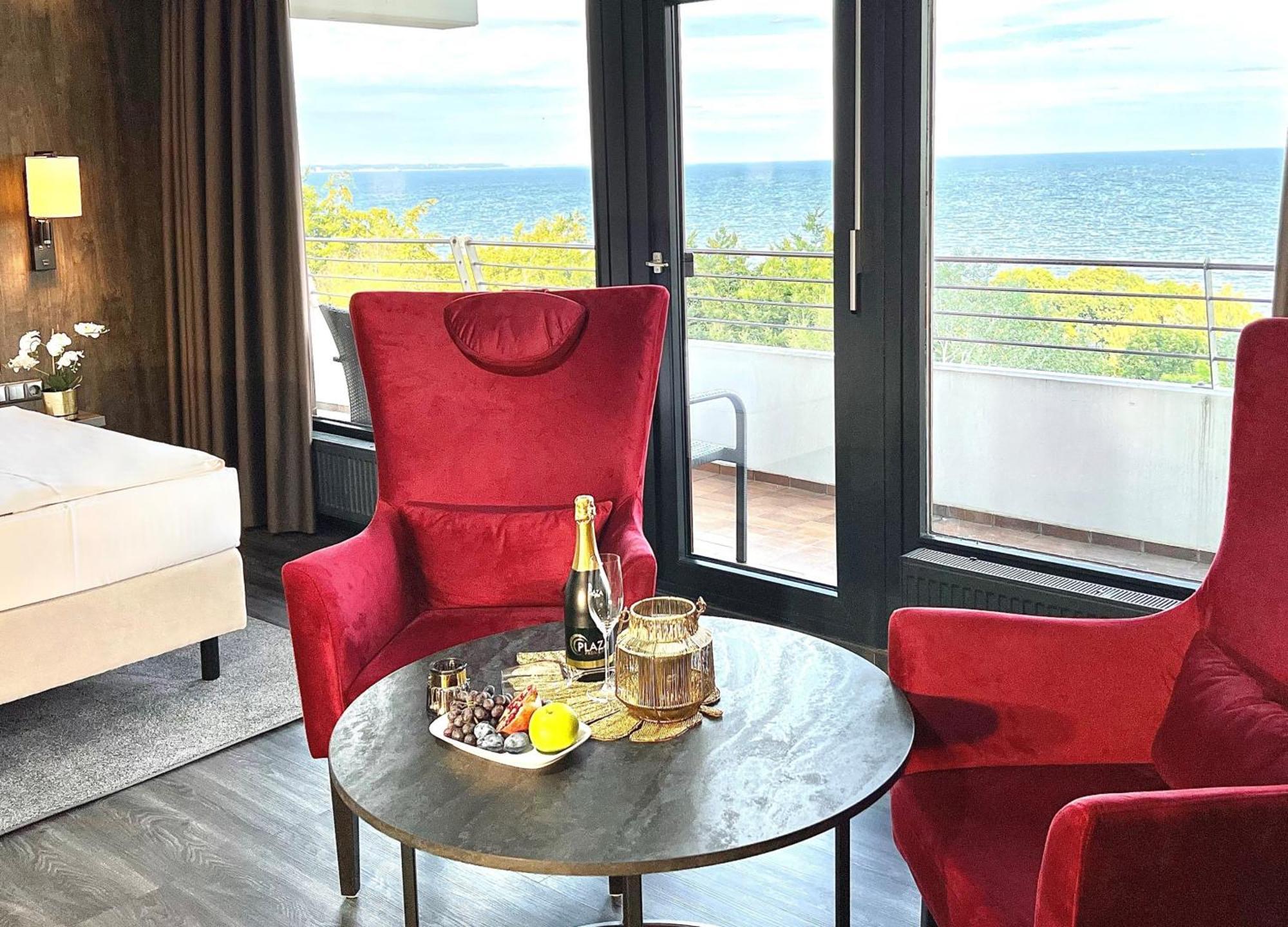Hotel Plaza Premium Timmendorfer 4*